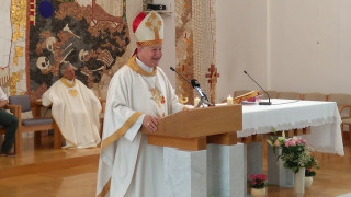 Škof Jamnik na Taboru