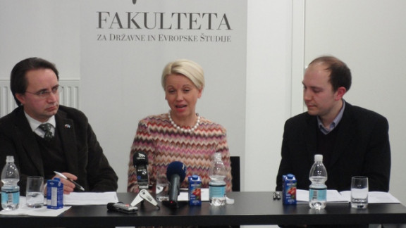 Igor Gabrovec, dr. Angelika Mlinar in mag. Dejan Valentinčič
