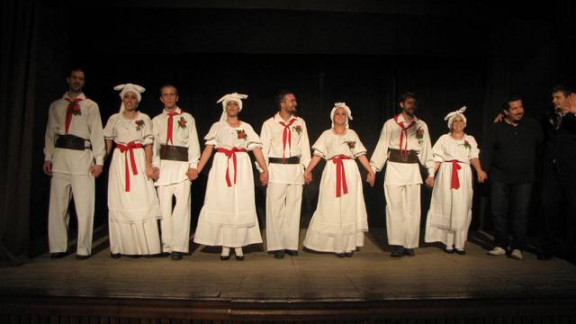 Mladinska folklorna skupina iz Mendoze