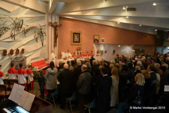 Spominska proslava 2015 Maša za žrtve v cerkvi Marije Pomagaj