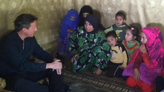 Cameron obiskal sirska begunska taborišča