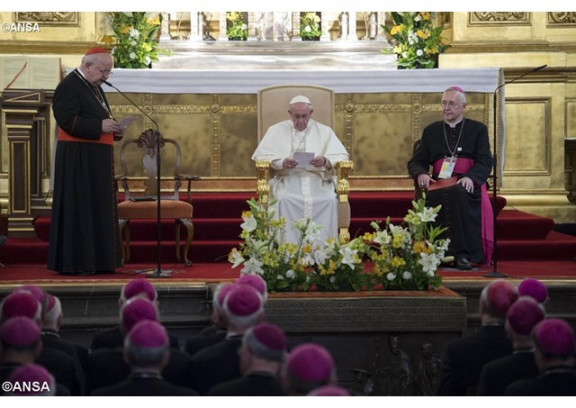 Papež s poljskimi škofi
