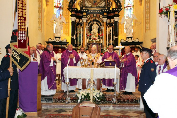 Somaševanje škofov in duhovnikov