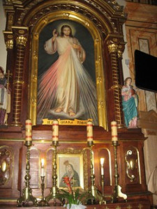 Podoba usmiljenega Jezusa v cerkvi, kjer je bil Janez Pavel II. krščen