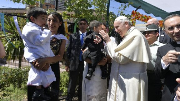 Papež na srečanju z zapornicami
