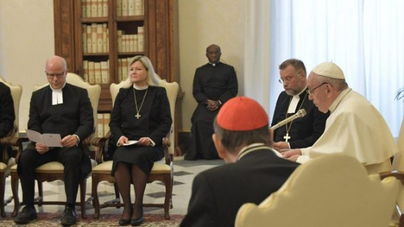 Papež s finsko ekumensko delegacijo
