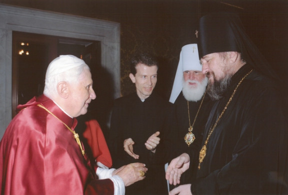 P. Milan Žust s papežem Benediktom XVI., metropolitom Valentinom iz Orenburga (Ruska Pravoslavna Cerkev) in nadškofom Filippom iz Poltave
