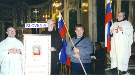 S slovenskimi barvami in brezjanskim banderom smo se udeleževali mednarodnih maš v westminstrski katedrali