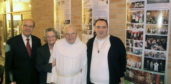 Alfred Brežnik s soprogo Jeni, p. Valerijan in p. Darko Žnidaršič