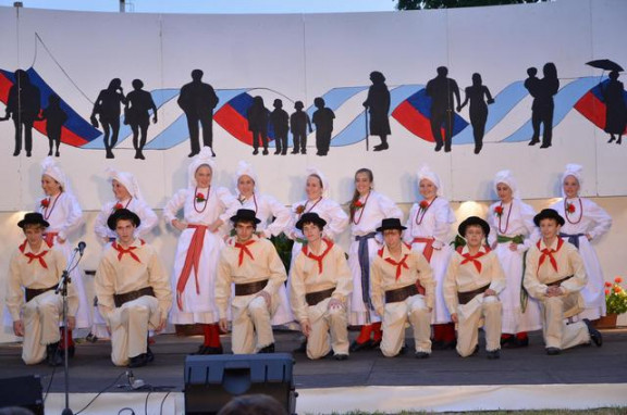 Belokranjski ples Mladike