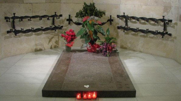 Grob arhitekta Gaudija