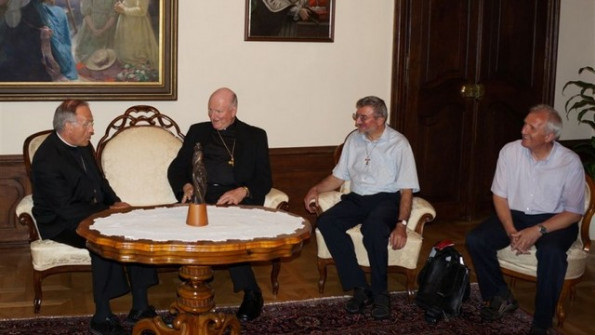 Nadškof Stres, nadškof Hart, p. Ciril Božič in p. Stane Zore