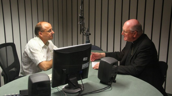 Nadškof Hart v pogovoru z novinarjem Tonetom Gorjupom
