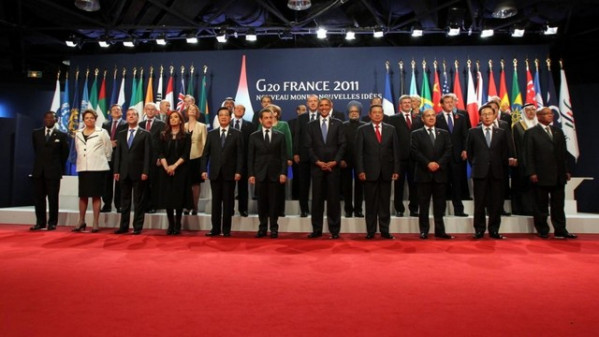 Voditelji G20 in ostali udeleženci vrha v Cannesu, foto: Presidency of the French Republic
