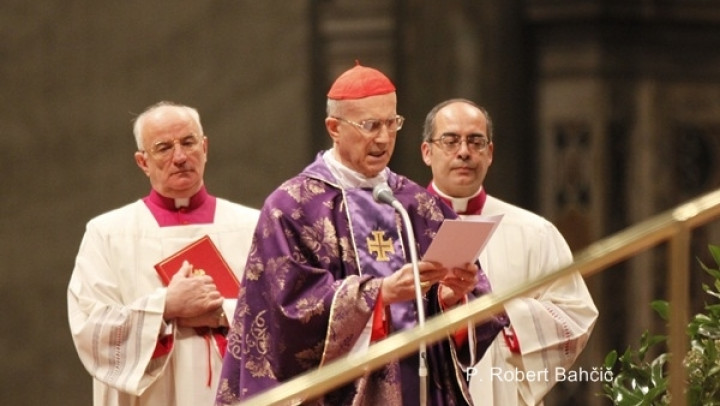 Kardinal Bertone