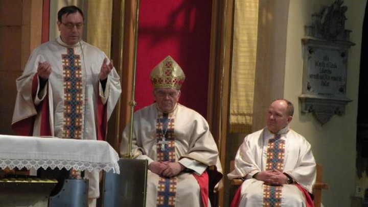 Škof Stanislav Lipovšek, novo imenovani nadškof p. Alojzij Cvikl in proovincial minoritov p Milan Kos