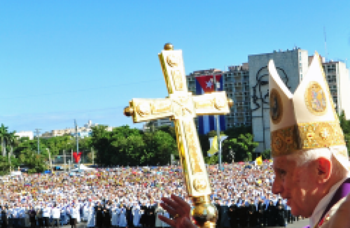 Papež med sveto mašo v Havani