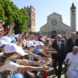 Papež v Veroni (photo: Simone Risoluti/Vatican Media)