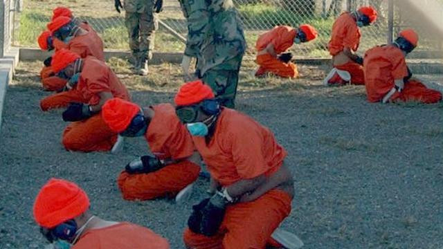 Zaporniki v Guantanamu (foto: Wikipedia)