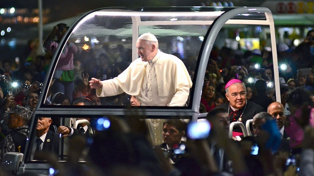 Prihod papeža na molitveno bdenje (foto: SDM 2013)