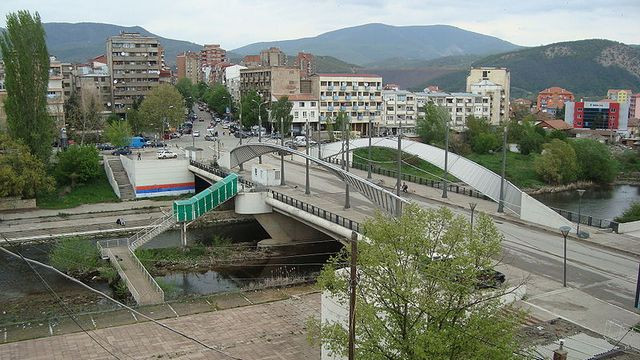Kosovska Mitrovica (foto: Wikipedia)