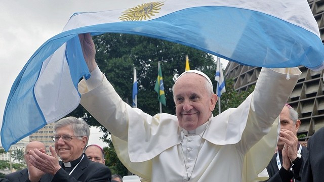 Papež Frančišek z Argentinci (foto: CTV)