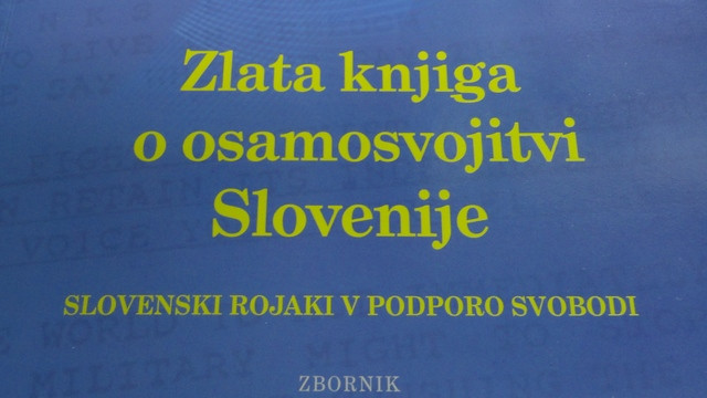 Zlata knjiga o osamosvojitvi Slovenije (foto: Matjaž Merljak)