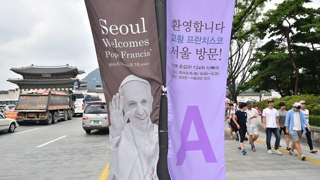 Papež v Južni Koreji (foto: Radio Vatikan)