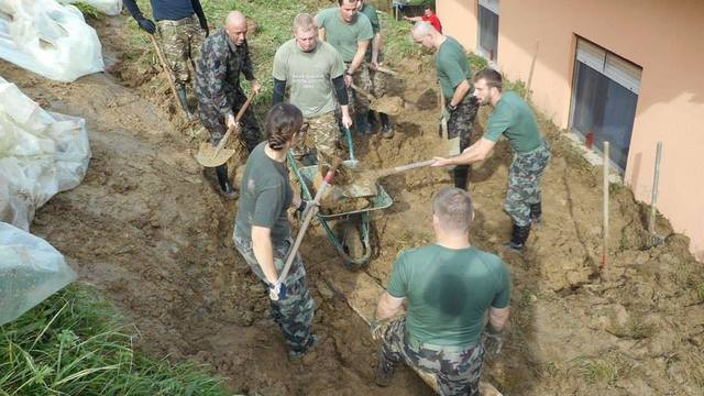 Pomoč Slovenske vojske (foto: FB Slovenska vojska)