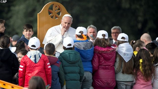 Papež v Neaplju (foto: Radio Vatikan)