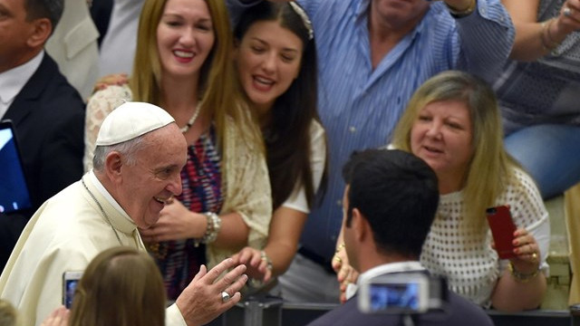 Papež po avdienci (foto: Radio Vatikan)