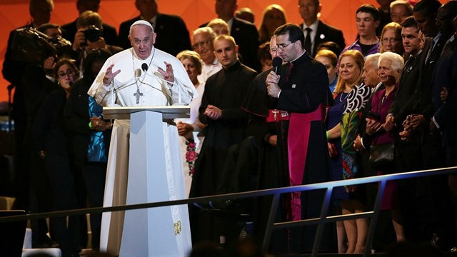 Papež med družinami v Filadelfiji (foto: Radio Vatikan)