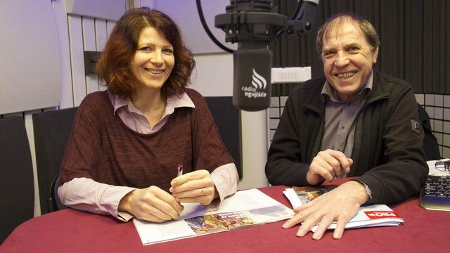 Nataša Ličen in dr. Jože Ramovš v studiu (foto: Izidor Šček)