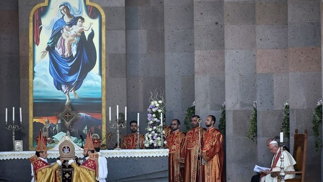 Papež v Armeniji (foto: Radio Vatikan)