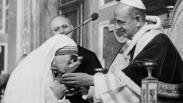 Mati Terezija s papežem Pavlom VI. (foto: CTV)