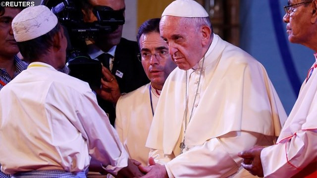 Papež s predstavniki verstev (foto: Radio Vatikan)