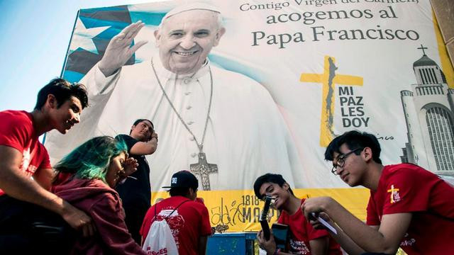 Plakat, ki naznanja papežev obisk v Čilu (foto: Vatican insider)