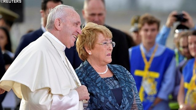 Papež Frančišek in čilska predsednica Michel Bachelet (foto: vaticannews.va)