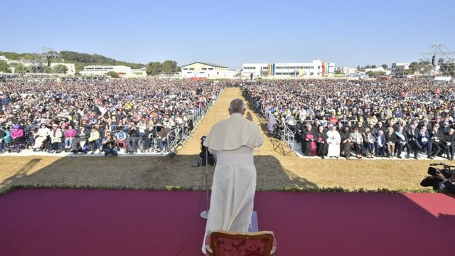 Papež v Molfetti (foto: vaticannews.va)