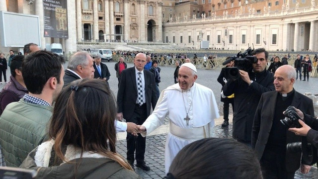 Papež med ubogimi (foto: Vatican Insider)