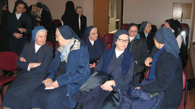 Udeleženci predavanja o spremljanju bolnikov (foto: KORUS)