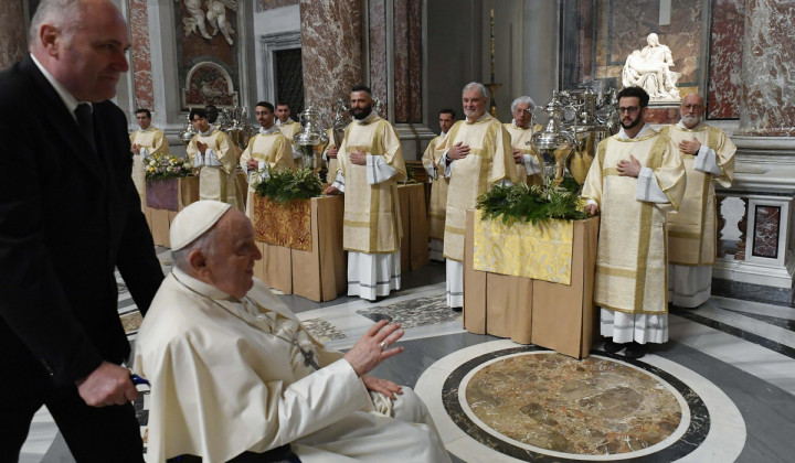 Krizmena maša v vatikanski baziliki (foto: Vatican Media)