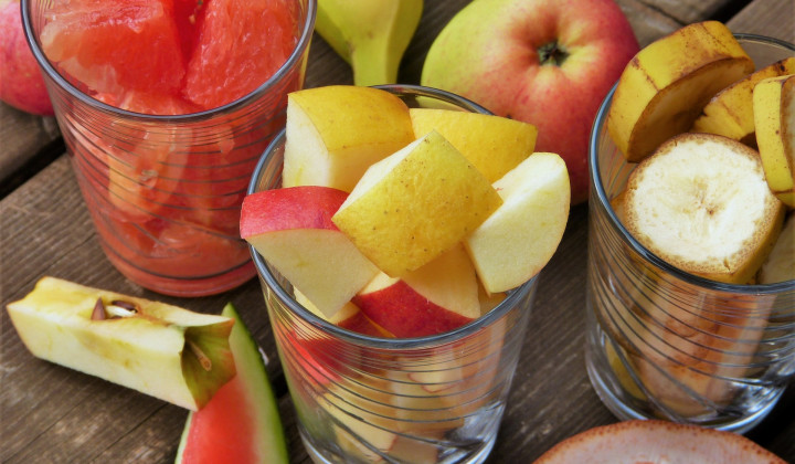 Uživajmo sadje! (foto: Silvia / Pixabay)