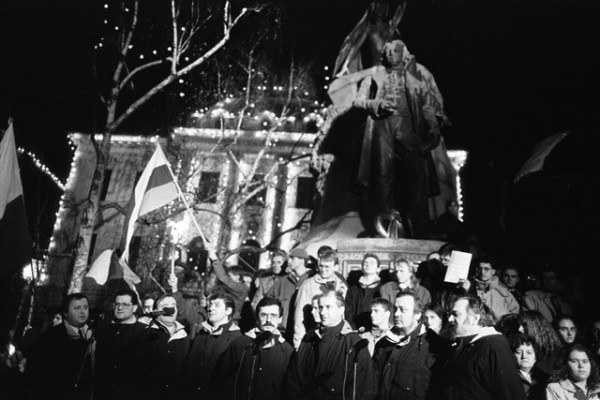 23. decembra se v Sloveniji spominjamo izvedbe plebiscita o samostojnosti države