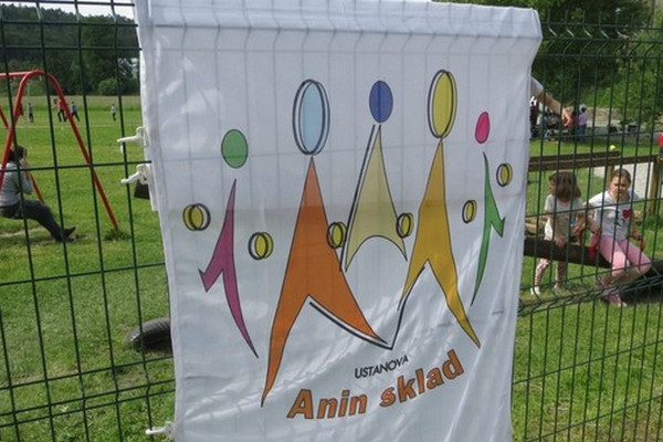 Anin sklad: Kaj je največja težava družin z več otroki?