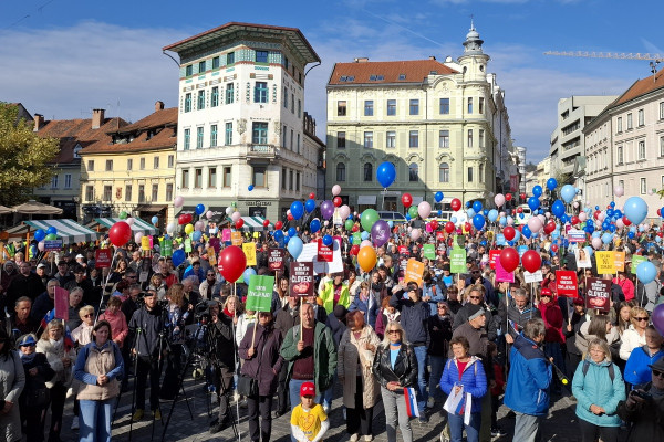 Bi rešili življenje enemu otroku?