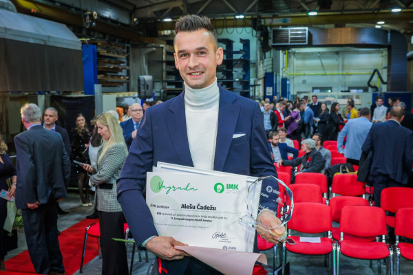 Aleš Čadež je prepričal s strojem, "ki je nastal iz čiste trme"