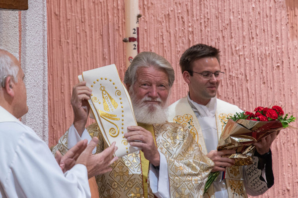 Pedro Opeka v Argentini obhajal ponovitev zlate maše