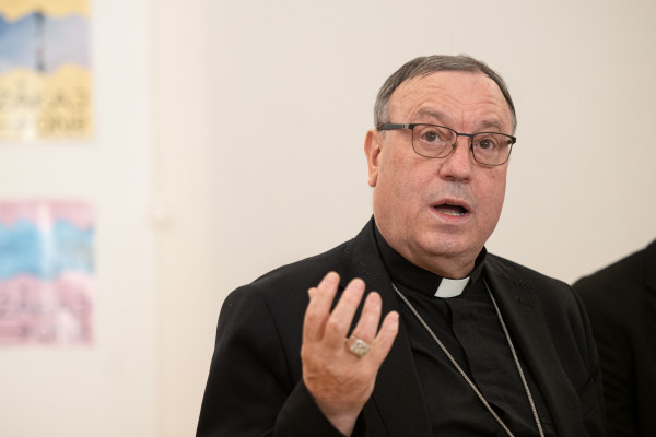 Nadškof Cvikl prostovoljcem Karitas: Ko služimo bližnjemu, v njem ljubimo Boga