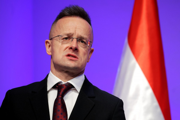 Madžarski zunanji minister pri maši na Sveti Gori